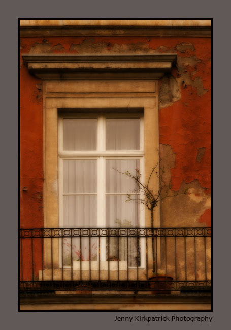 4628-Aachen Germany window-72